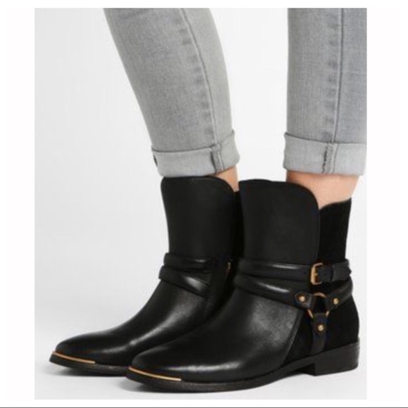 ❌SOLD❌UGG Leather and Suede Boots w/Gold Details - Picture 2 of 8